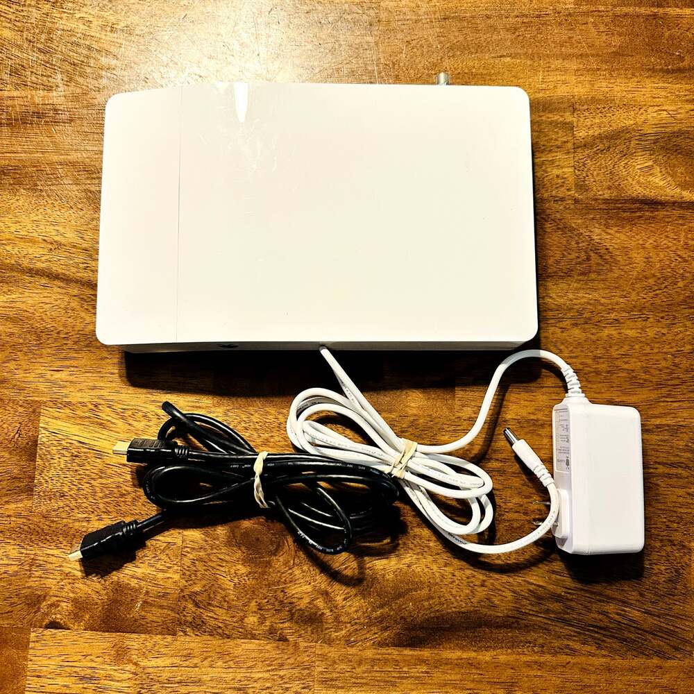 TiVo Bolt 500 GD 4K UHD TV DVR Streaming Media Player White Model TCD849500
